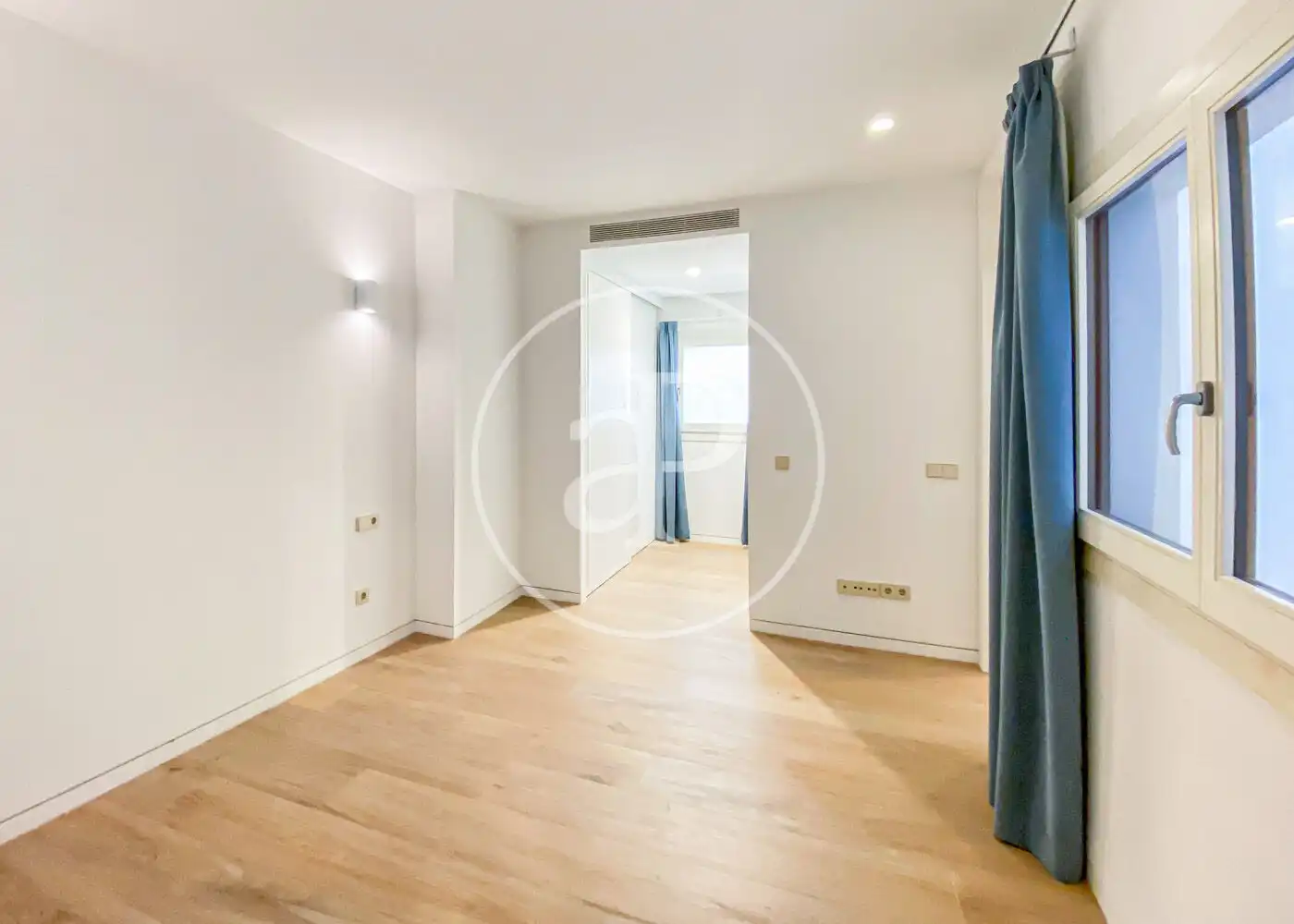 Wohnung zum Verkauf in Pg. del Born, Sant Nicolau