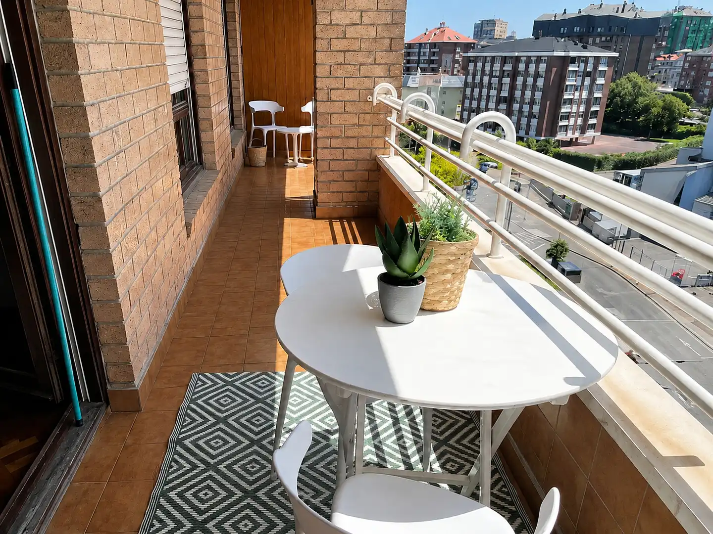 Terrasse von Wohnung zur Miete in Santander mit Heizung, Terrasse und Möbliert
