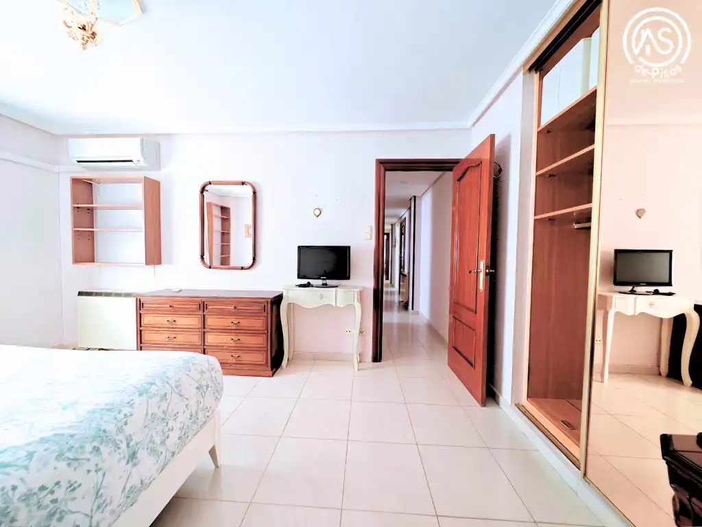 Habitación de Piso en venta en Zaragoza con Aire acondicionado, Calefacción y Amueblado