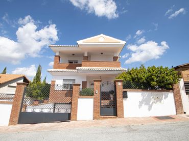 Maison avec balcon à vendre à Calle FUENTE ENCAÑA