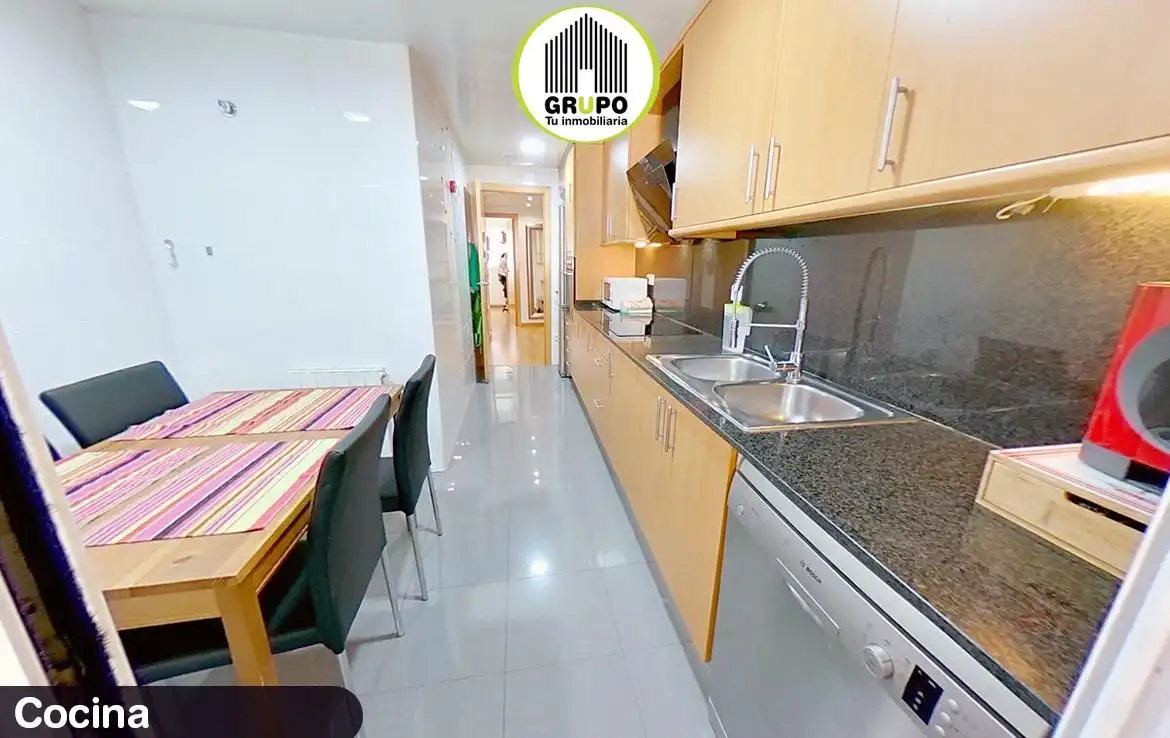Cuina de Pis en venda en Esplugues de Llobregat amb Aire condicionat, Calefacció i Parquet