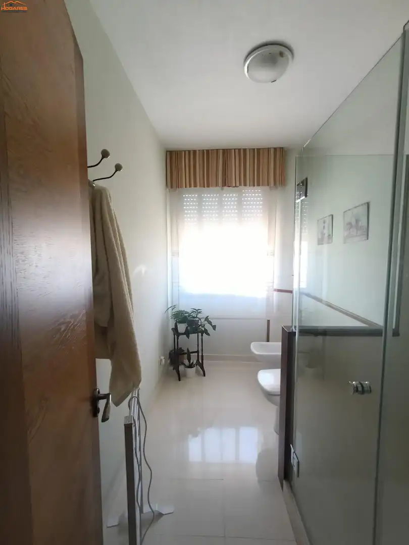 Baño de Piso en venta en Tomiño con Calefacción, Terraza y Balcón