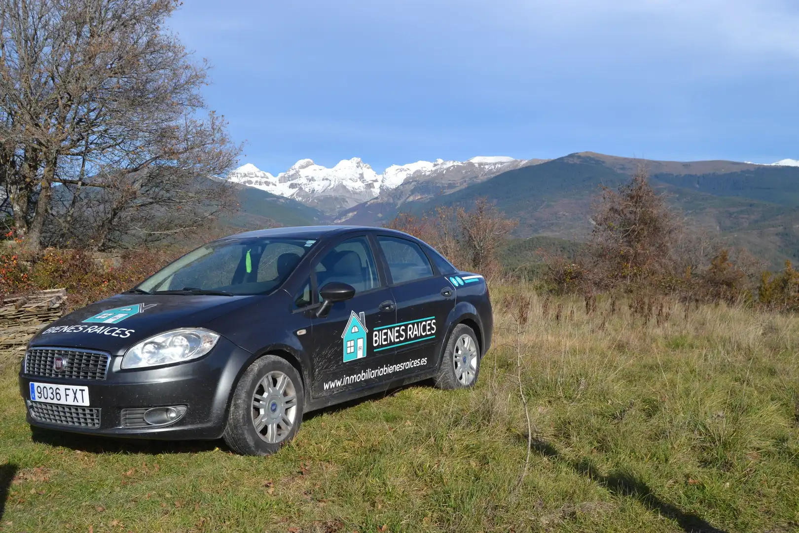 Parkplatz von Haus oder Chalet zum Verkauf in Aisa mit Heizung und Privatgarten