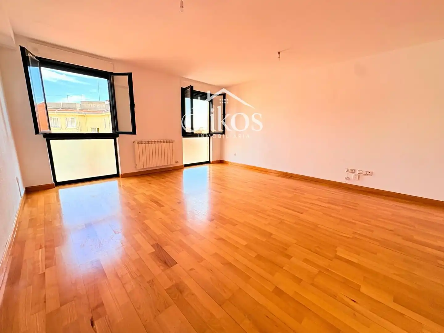 Flat with lift for sale in Villares de la Reina, imagen 5