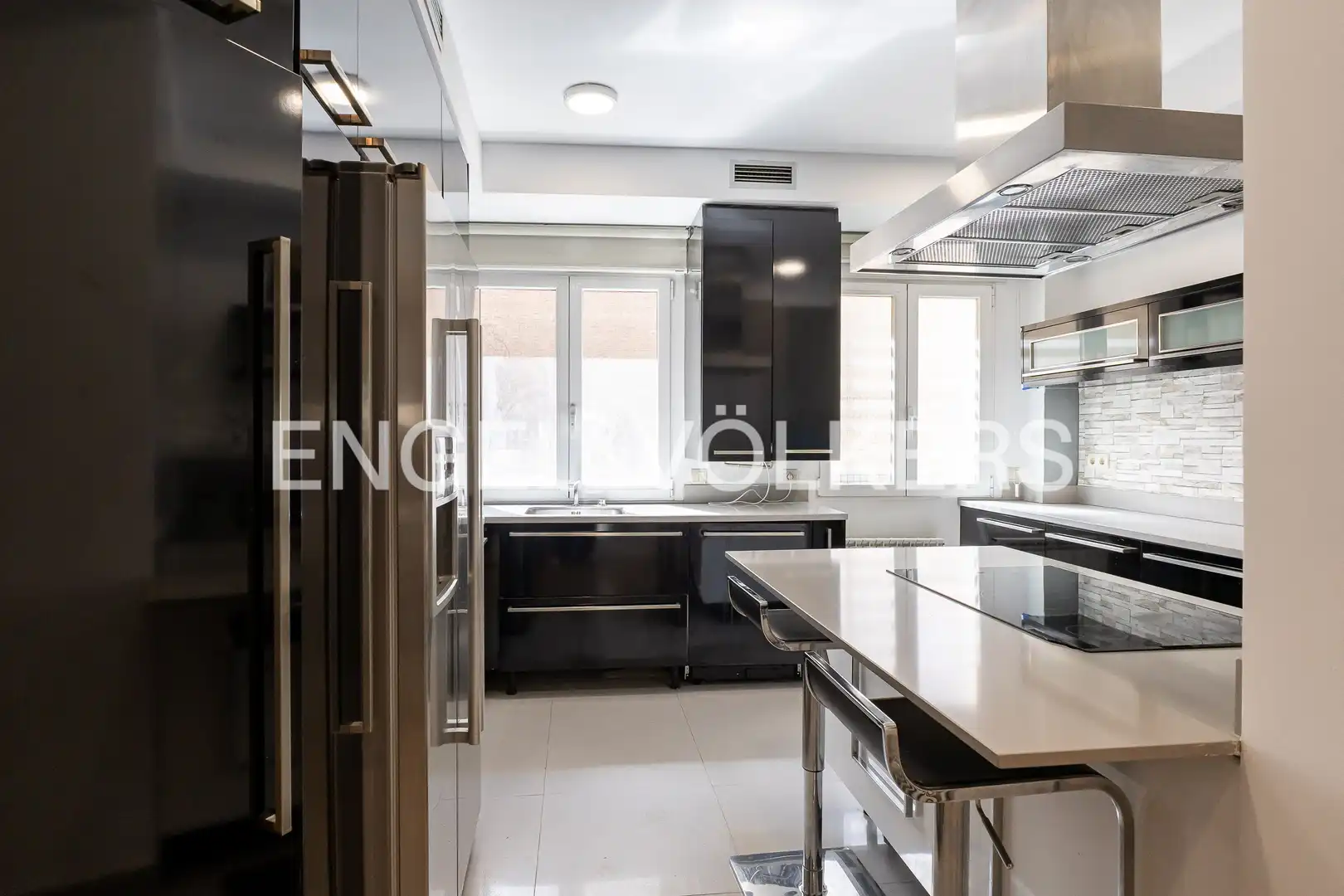 Kitchen of Flat for rent in Madrid  with Air Conditioner, Heating and Parquet flooring