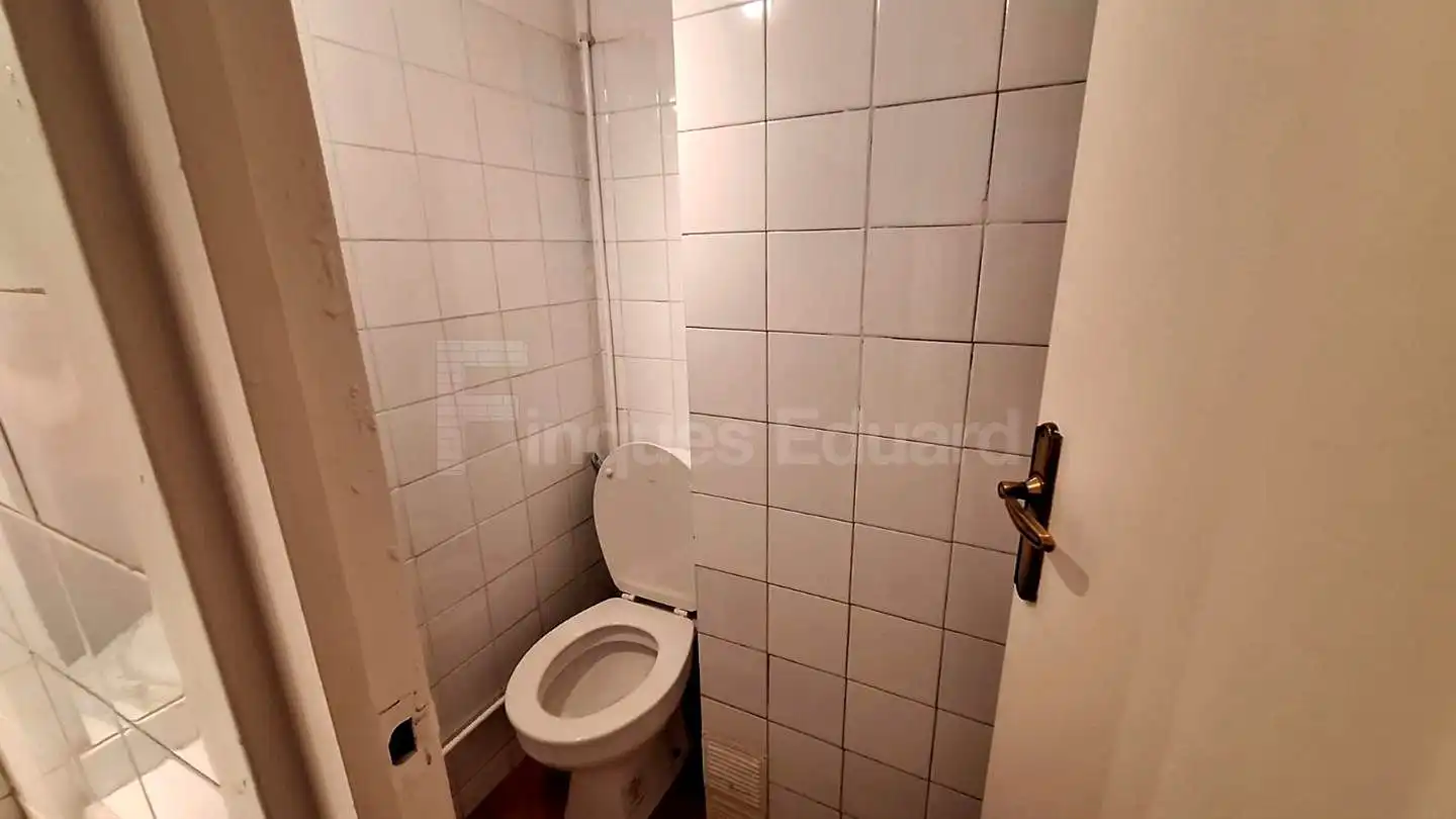 Baño de Local de alquiler en Argentona