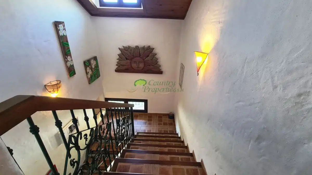 Finca rústica en venda en Canillas de Albaida amb Aire condicionat, Calefacció i Jardí privat