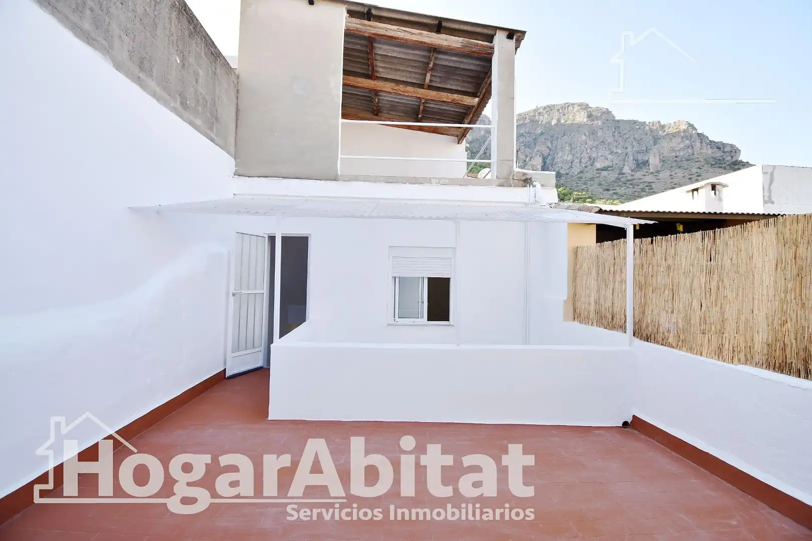Exterior view of Houses for sale in Tavernes de la Valldigna  with Parquet flooring and Terrace