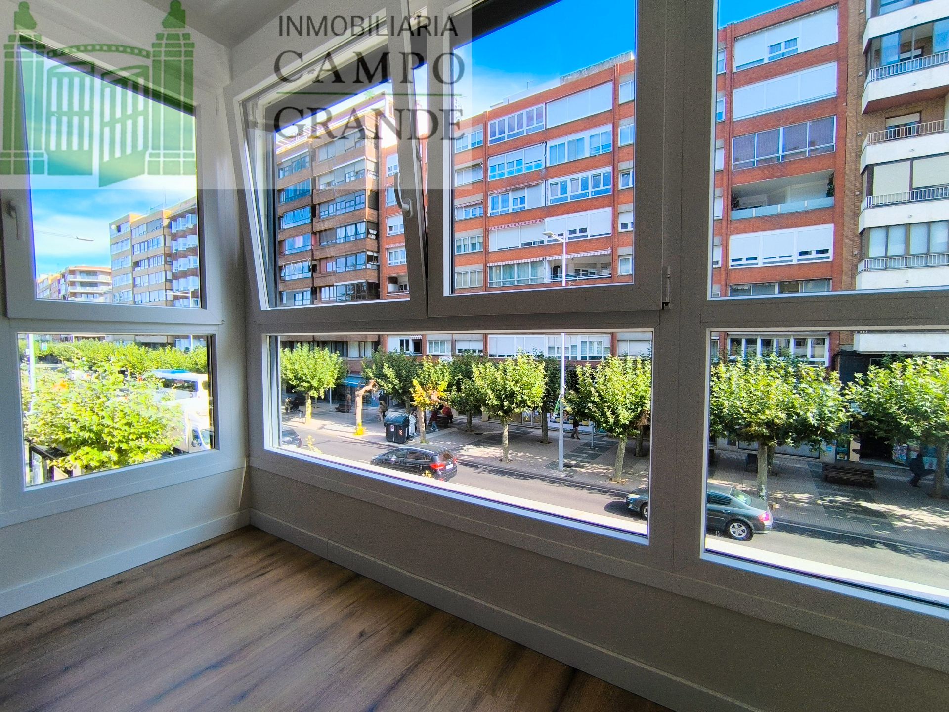 Vista exterior de Pis en venda en Palencia Capital amb Calefacció, Jardí privat i Terrassa