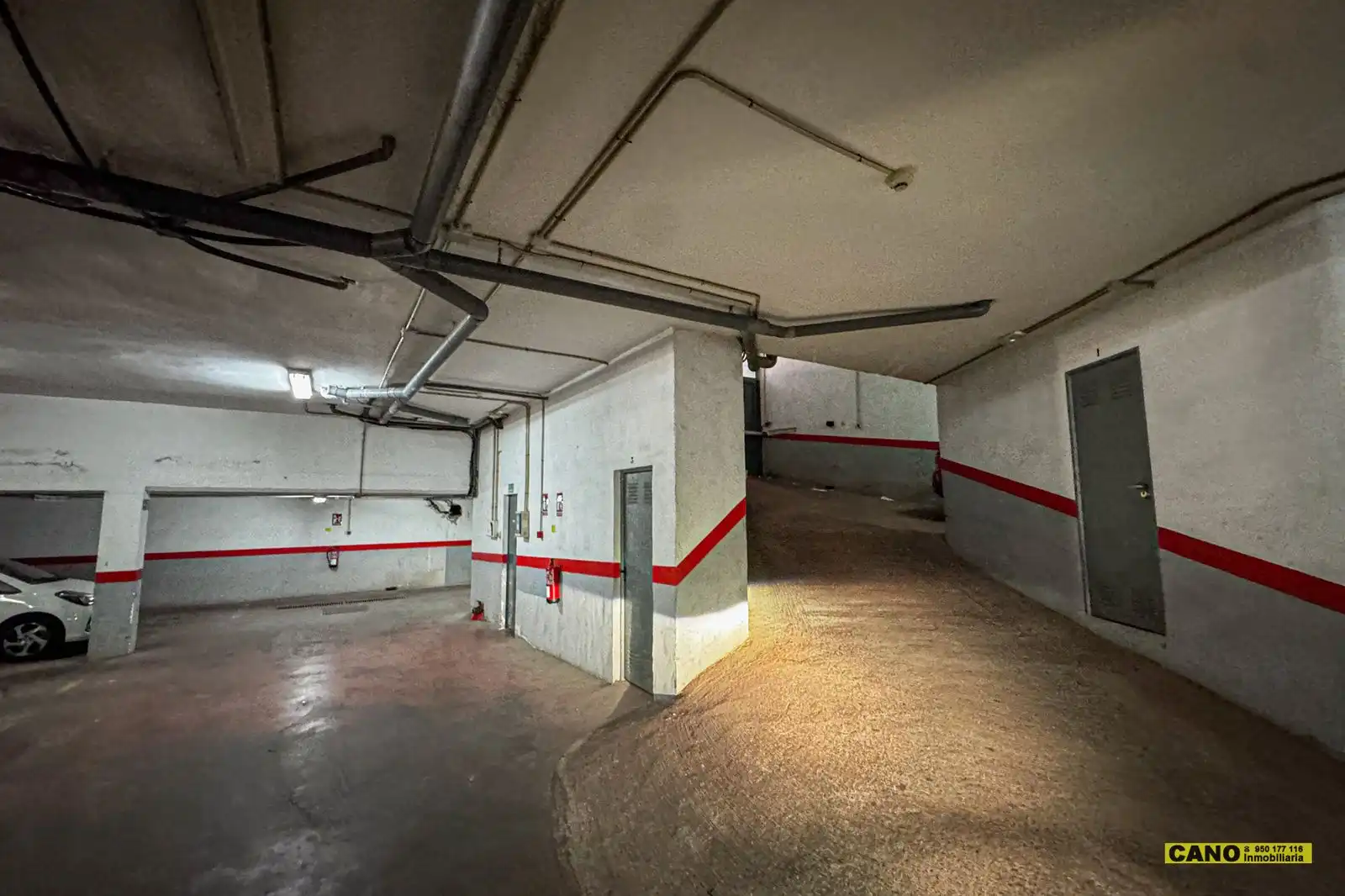 Parking de Piso en venta en Almería con Trastero