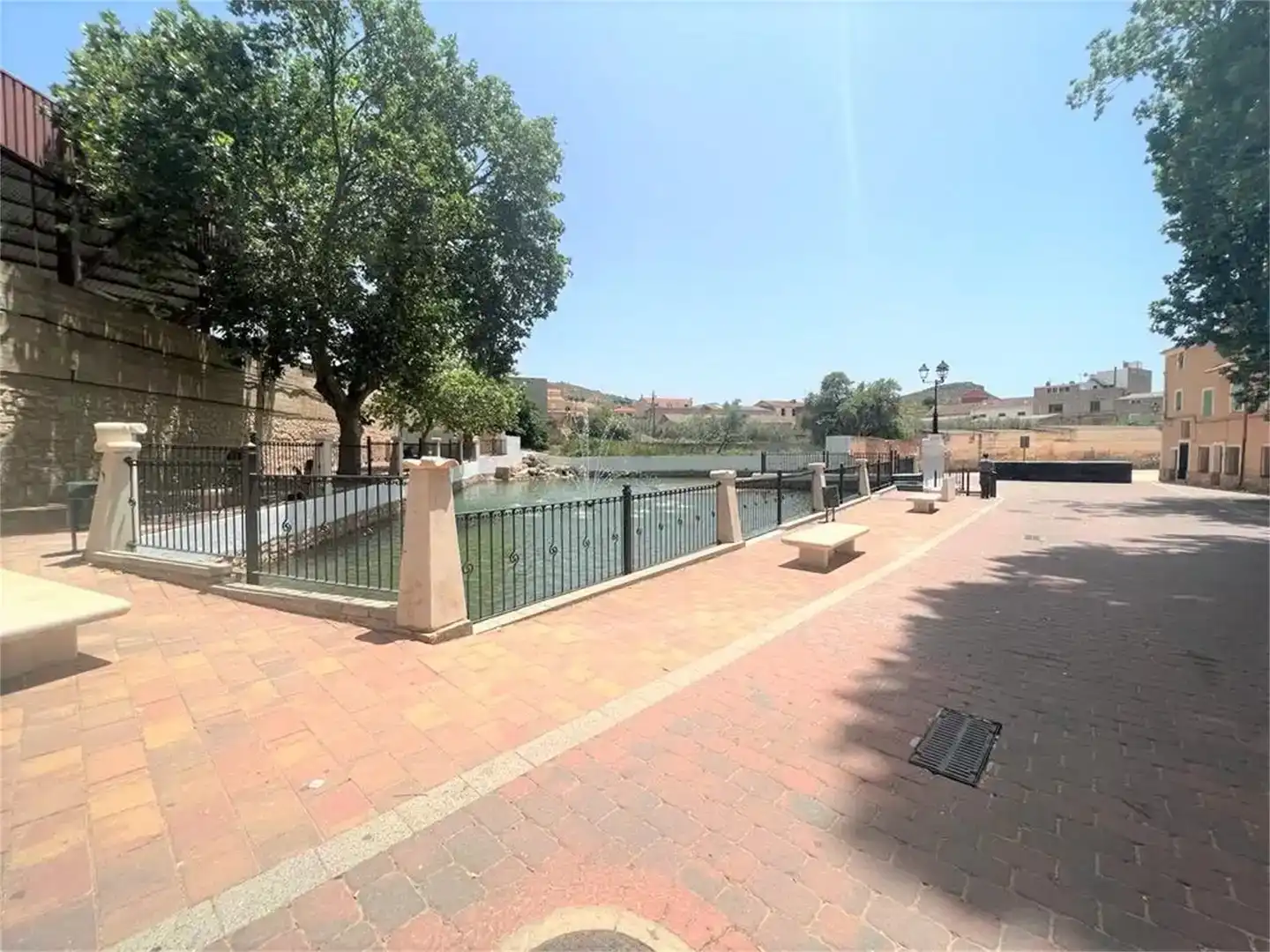 Vista exterior de Àtic en venda en Elche de la Sierra amb Aire condicionat