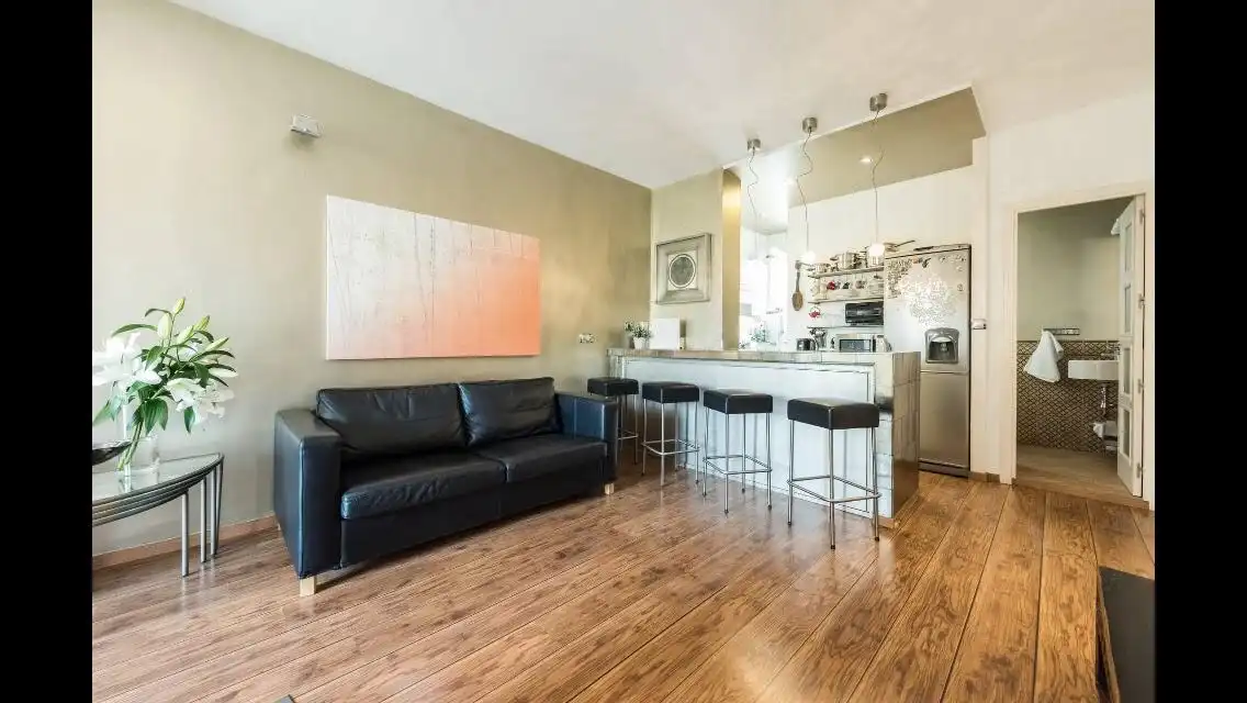 Sala de estar de Piso de alquiler en  Madrid Capital con Aire acondicionado, Calefacción y Amueblado