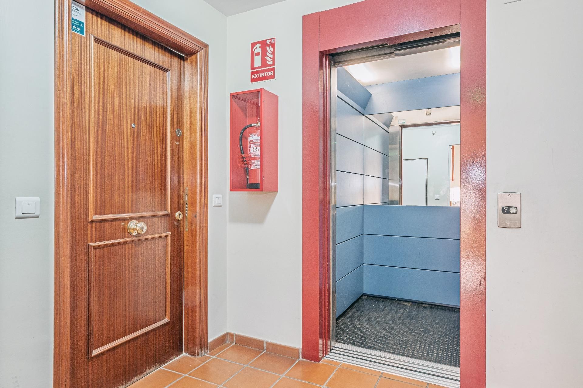Flat for sale in Calle CLARA CAMPOAMOR, Camas