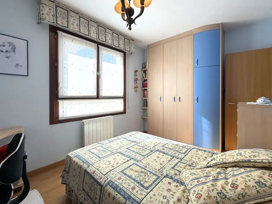 Dormitori de Casa o xalet en venda en Zabalgana