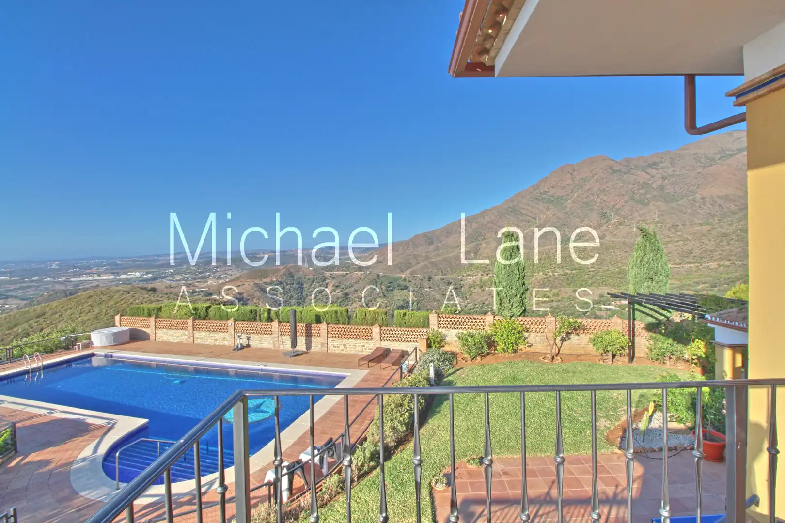 Casa o chalet en venta en Sierra de Estepona - Avda. de Andalucía