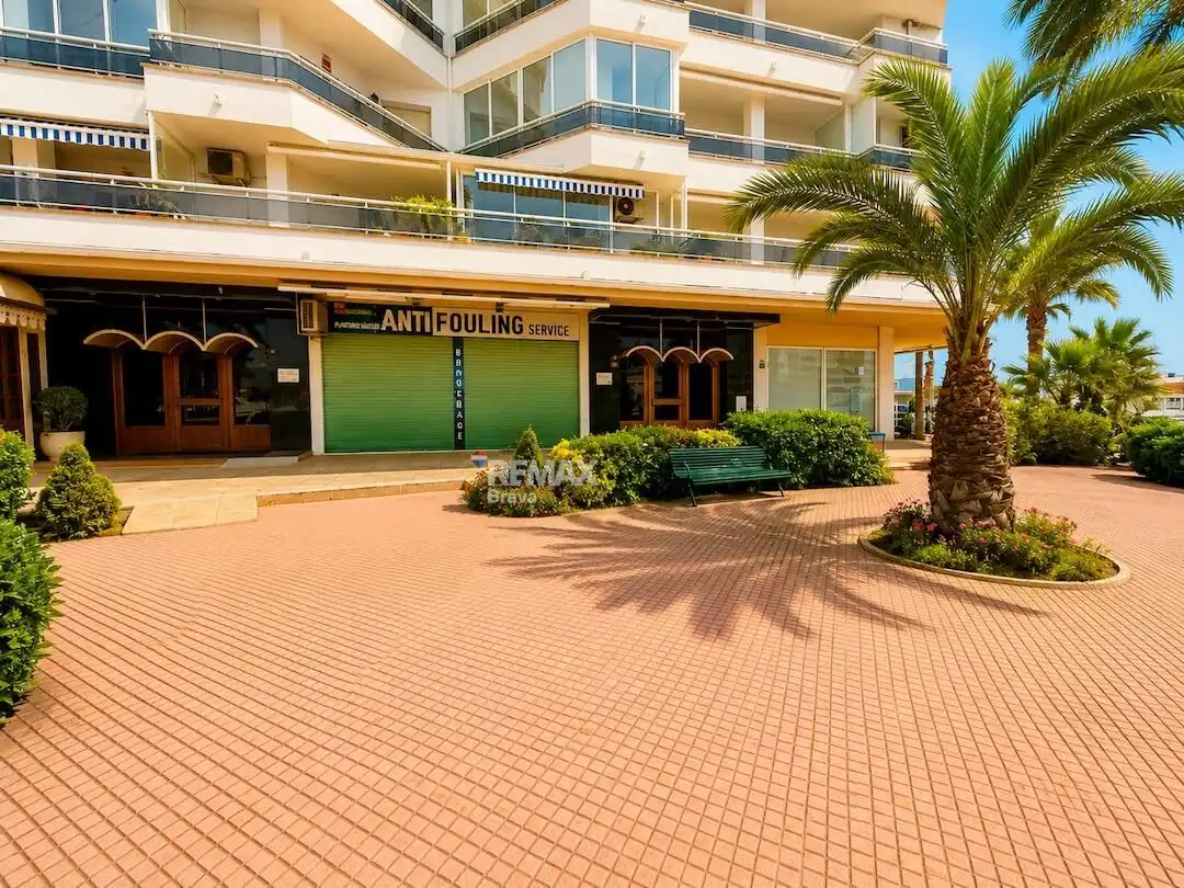 Piso en venta en Empuriabrava con Terraza y Balcón