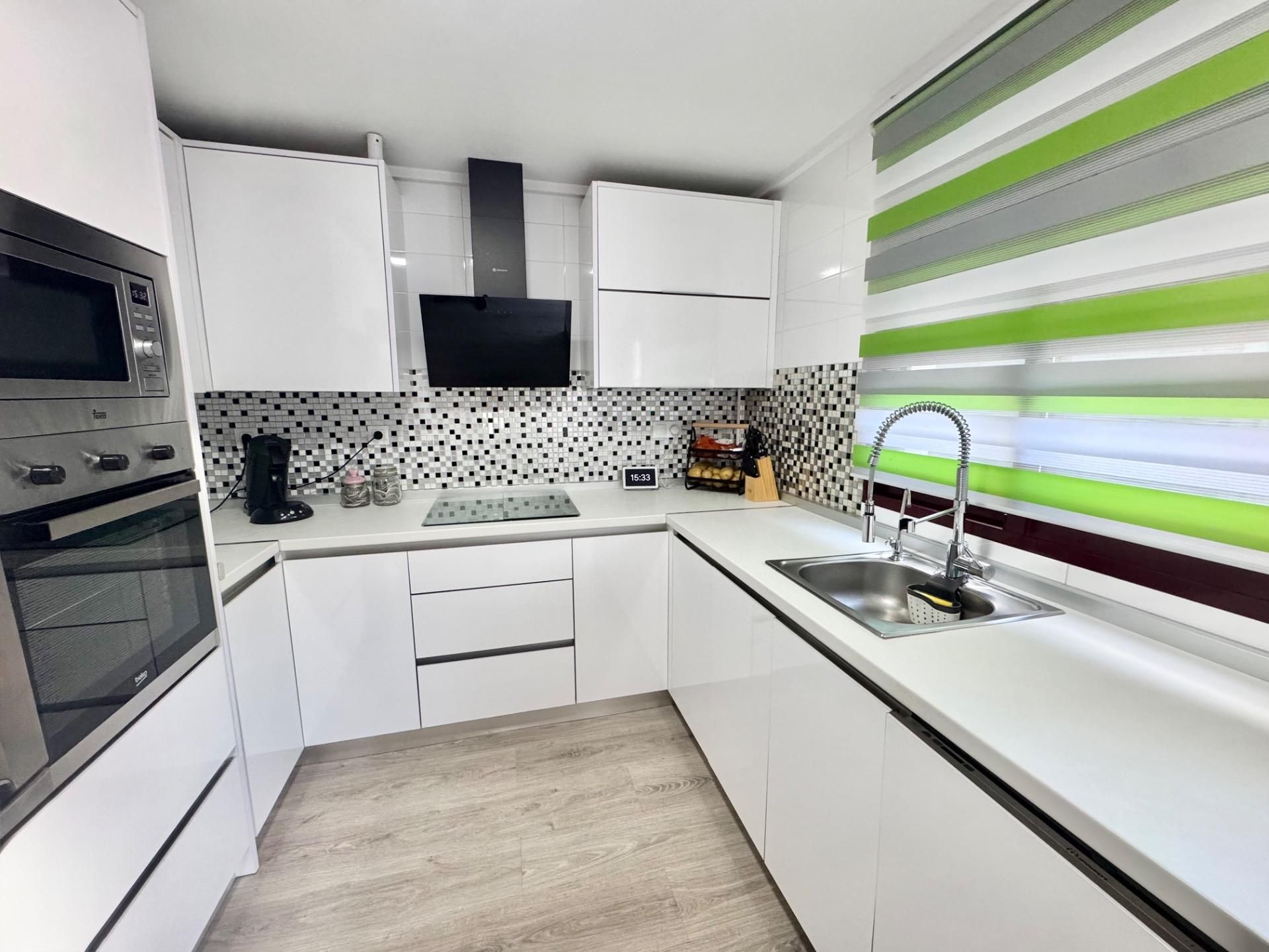 Kitchen of Single-family semi-detached for sale in Orihuela  with Air Conditioner, Heating and Parquet flooring