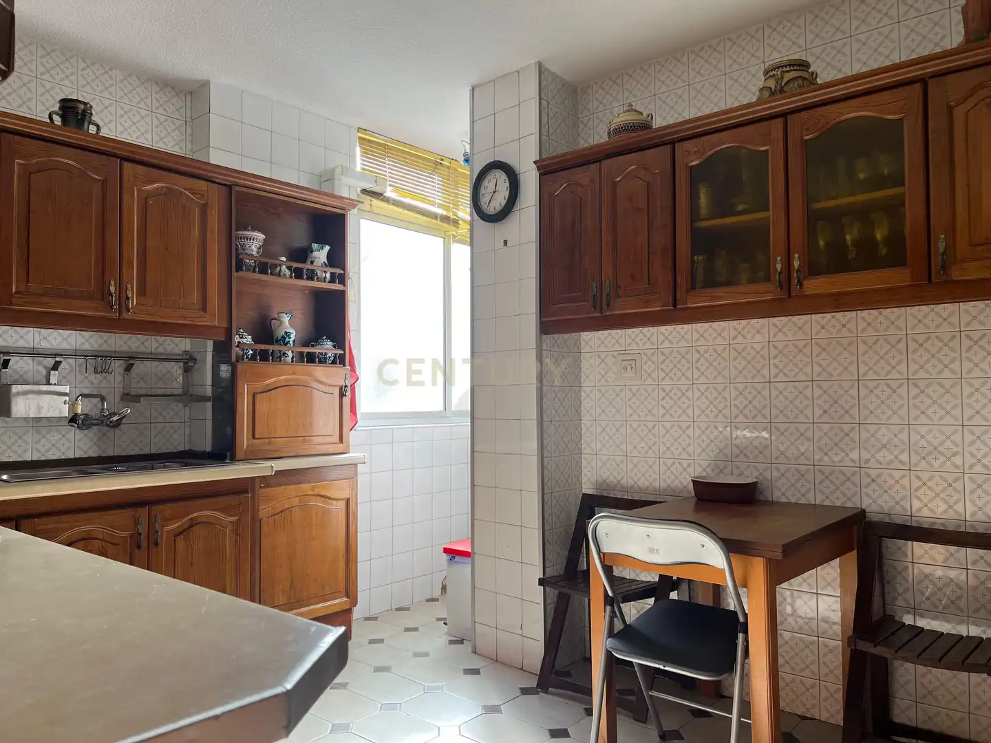 Cuina de Apartament de lloguer en Granada amb Aire condicionat, Moblat i Forn