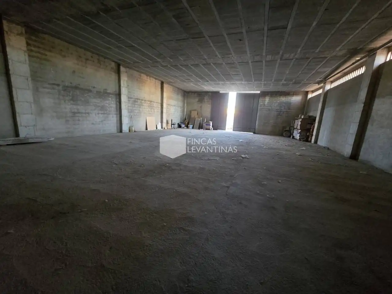 Nave industrial en venta en Calle Río Turia