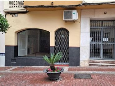 Local comercial en venda a Calle las Flores 27