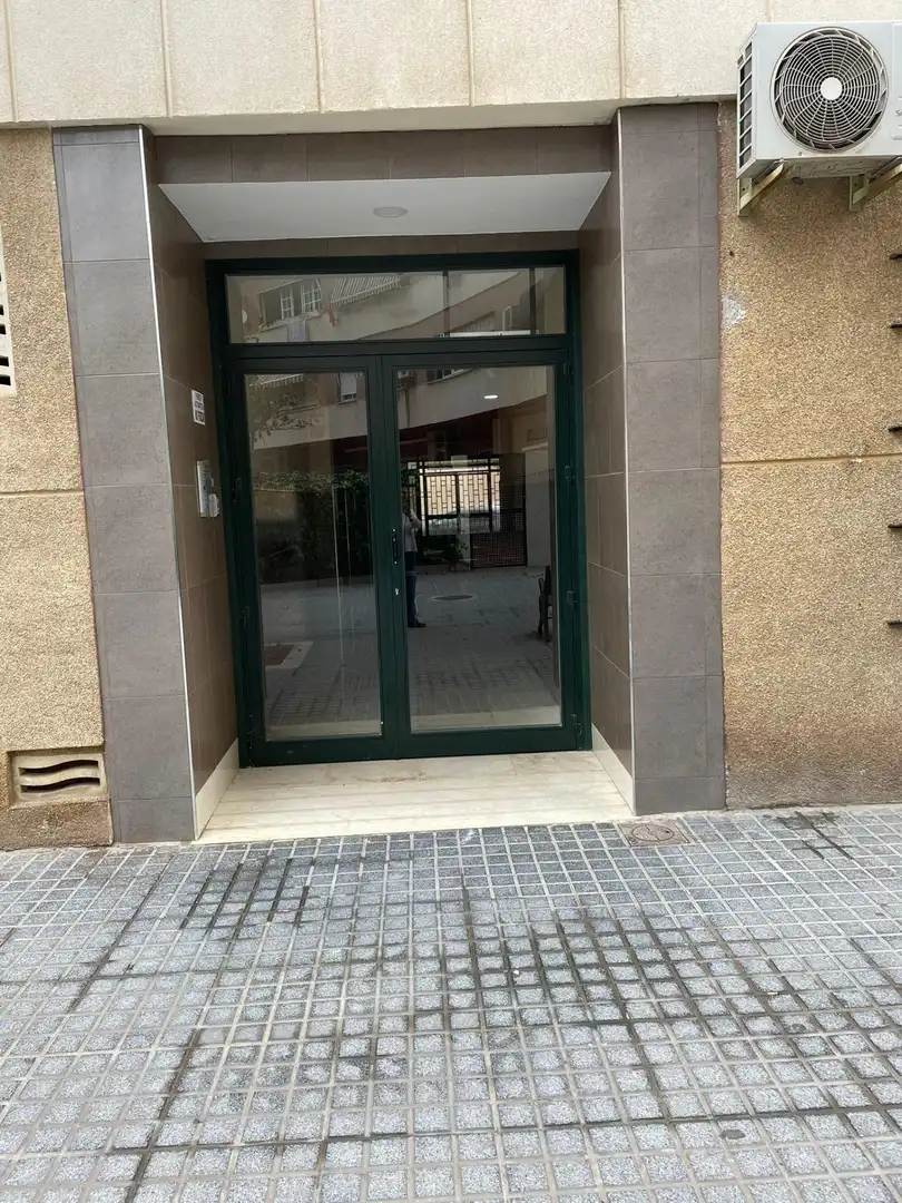 Piso en venta en Málaga con Jardín privado y Piscina comunitaria