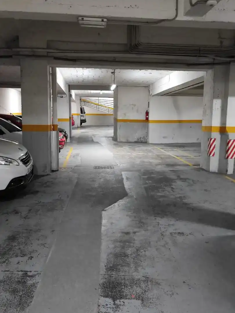 Parkplatz von Garage zur Miete in Vigo 