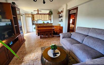 Sala d'estar de Pis en venda en Pasaia amb Balcó