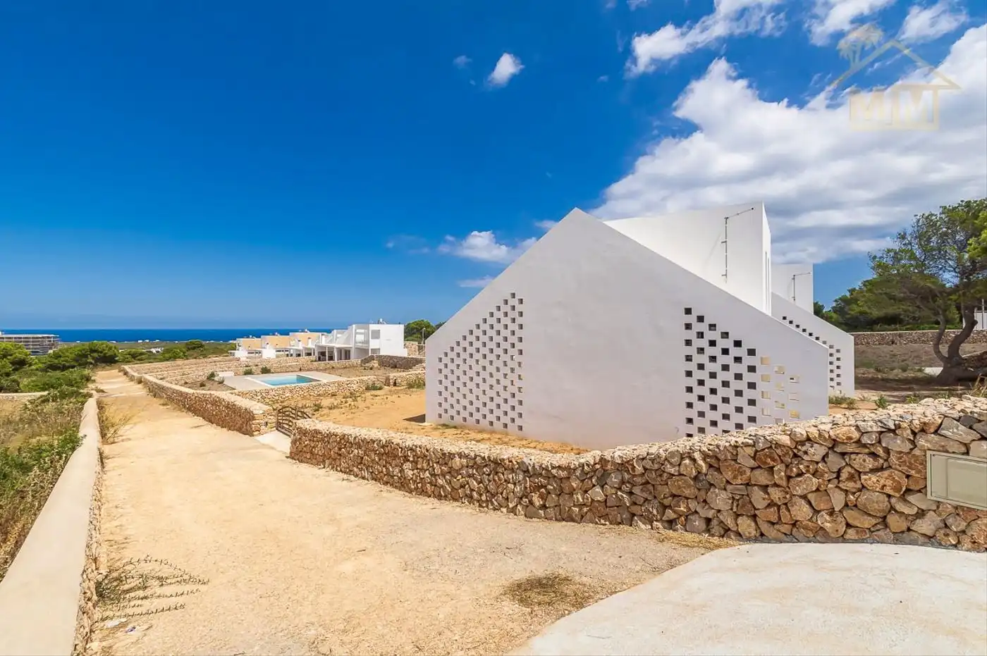 Exterior view of Houses for sale in Es Mercadal  with Air Conditioner, Terrace and Community pool