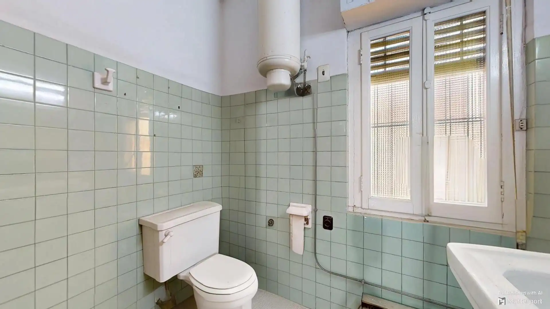 Bathroom of Houses for sale in Torrent  with Terrace, Storage room and Swimming Pool