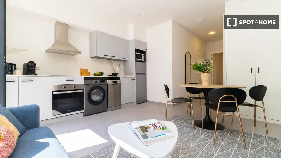 Cocina de Piso de alquiler en Valencia con Aire acondicionado, Calefacción y Amueblado