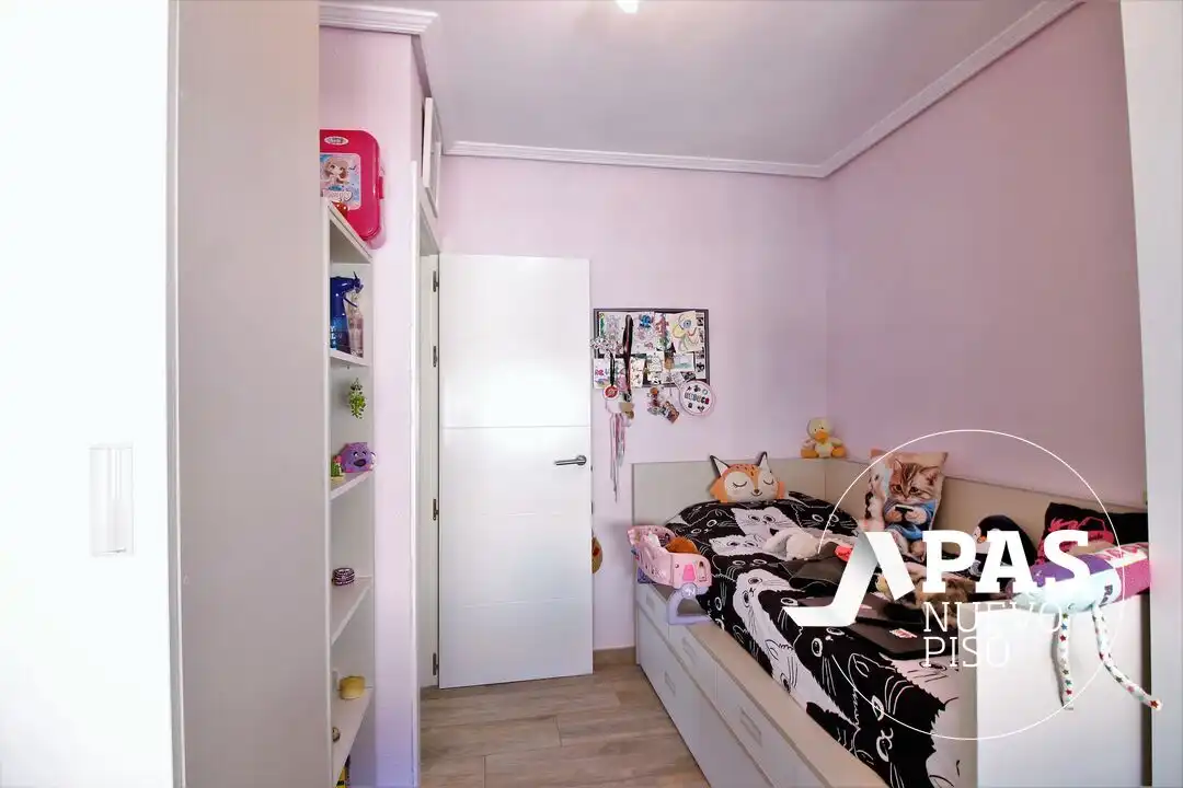 Bedroom of Flat for sale in Dos Hermanas  with Heating