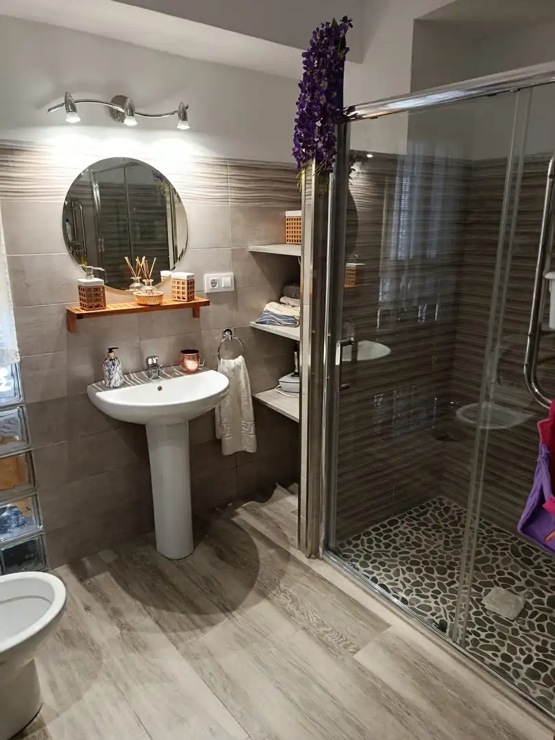 Bany de Casa o xalet en venda en Hornachuelos amb Terrassa, Traster i Moblat