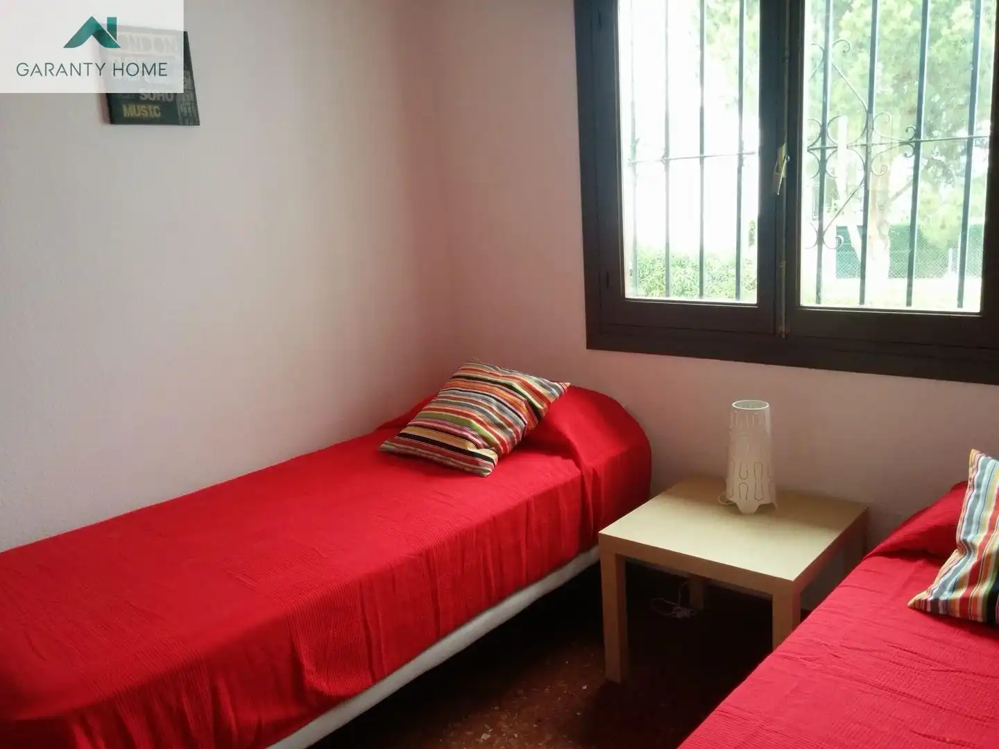 Habitación de Casa adosada de alquiler en Vélez-Málaga con Amueblado