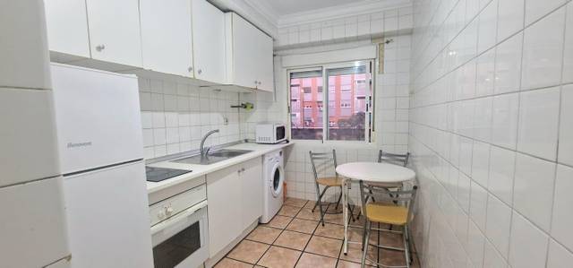 Piso en Venta en De Antonio Sangenis en Barrio de Delicias