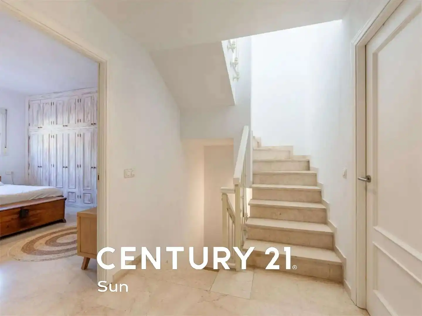 Casa adosada en venta en Marbella con Aire acondicionado, Terraza y Balcón