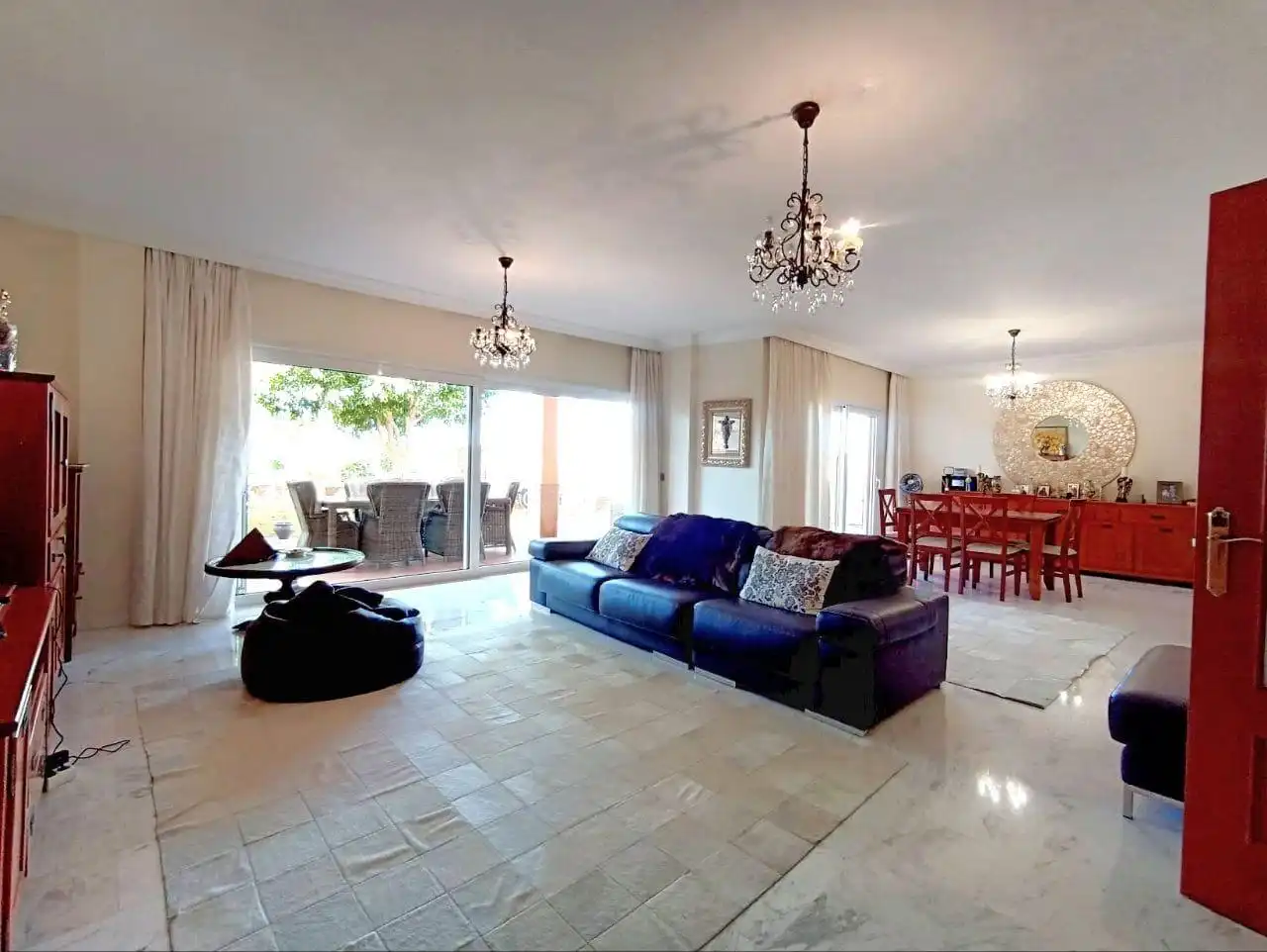 Sala de estar de Casa adosada en venta en Santiago del Teide con Trastero, Jacuzzi y Piscina comunitaria
