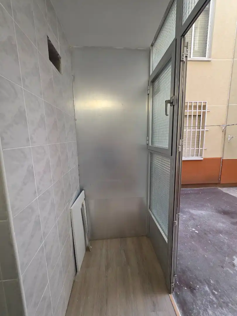 Bathroom of Flat for sale in Móstoles  with Air Conditioner and Heating