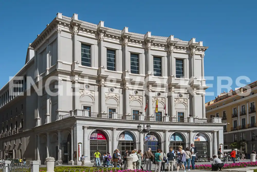 Außenansicht von Wohnung zum Verkauf in Madrid mit Klimaanlage und Heizung