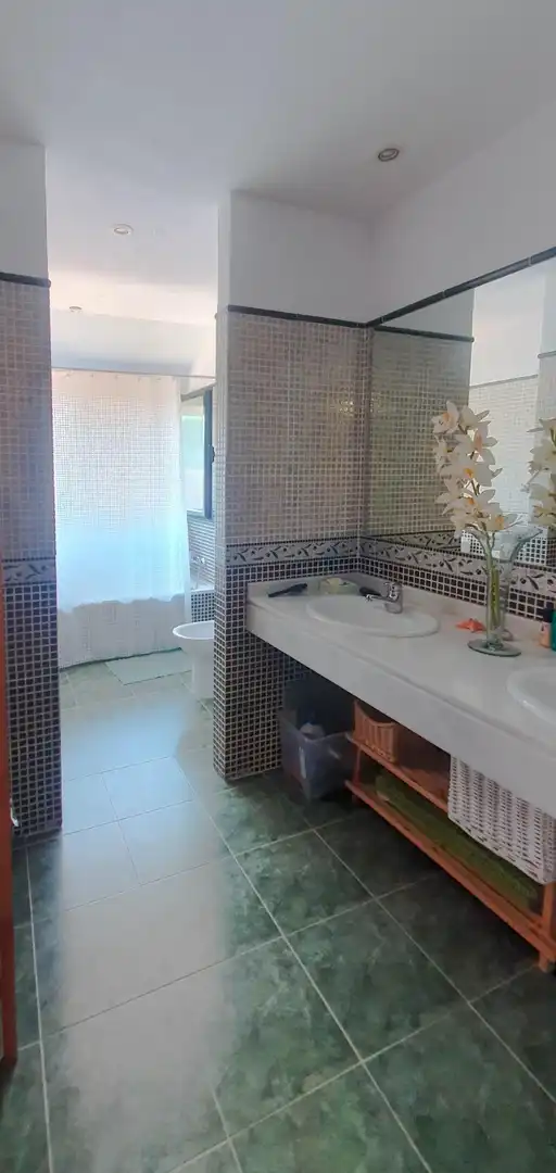 Baño de Casa o chalet en venta en El Casar con Terraza, Trastero y Piscina