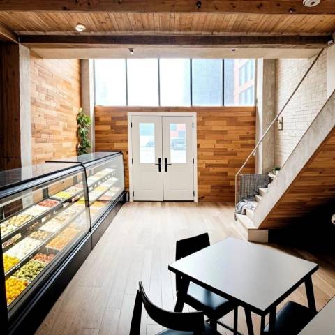 Local comercial en Venta en Avenida VELAZQUEZ en Rivas Futura