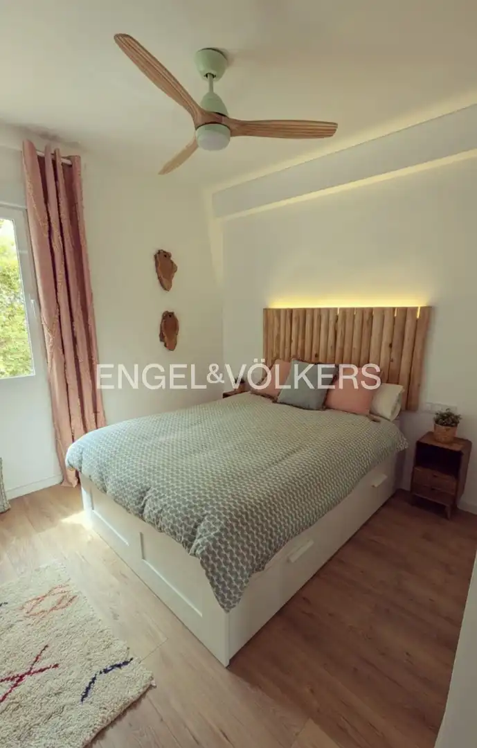 Schlafzimmer von Wohnung zur Miete in Valencia mit Klimaanlage, Heizung und Parkett