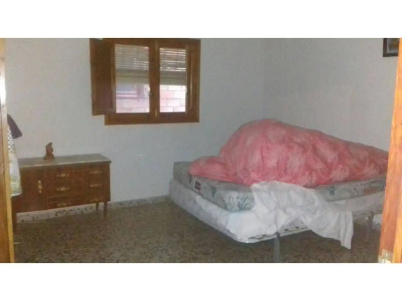 Habitación de Casa o chalet en venta en Baza con Jardín privado, Terraza y Amueblado
