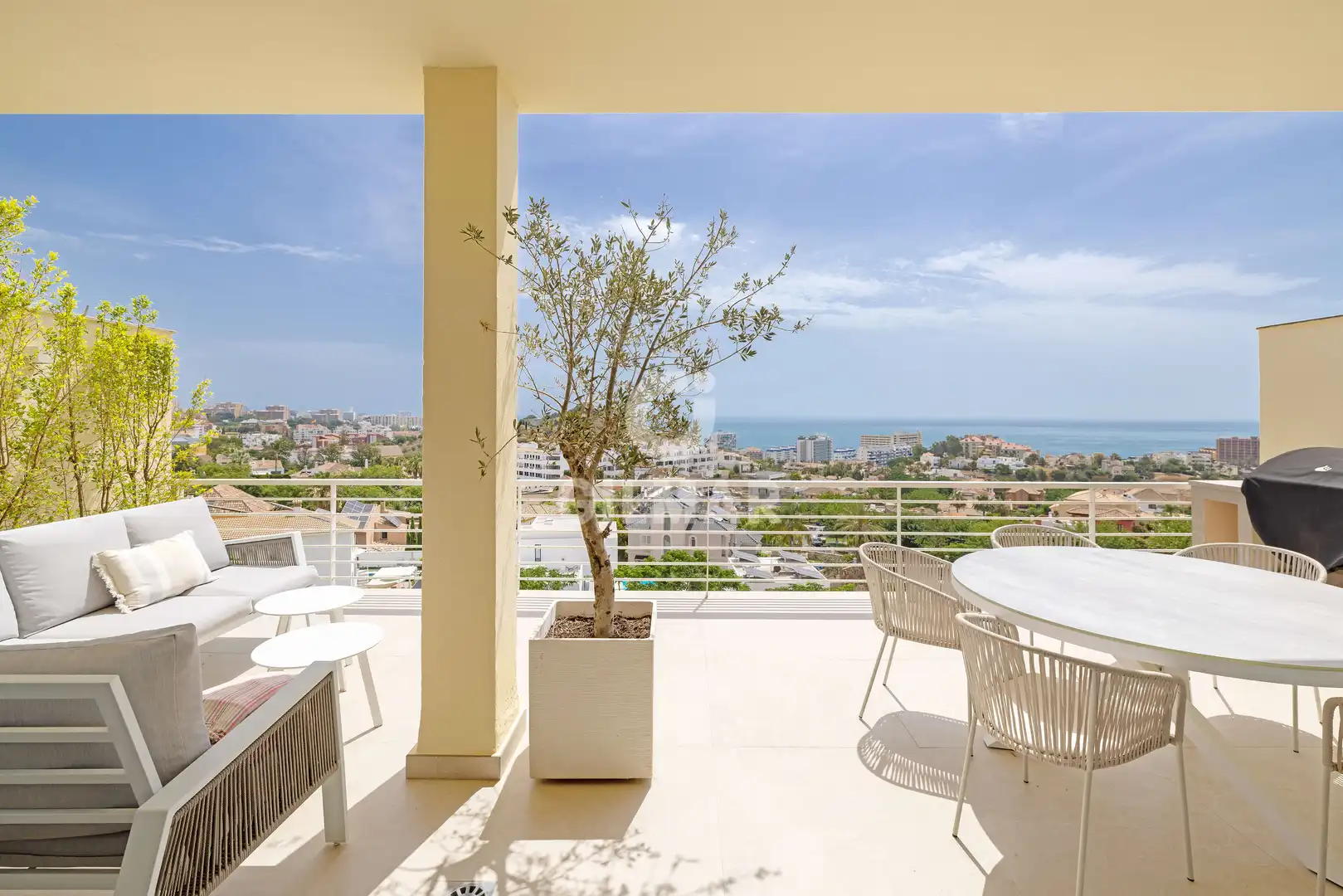 Terraza de Dúplex en venta en Benalmádena con Calefacción, Jardín privado y Piscina