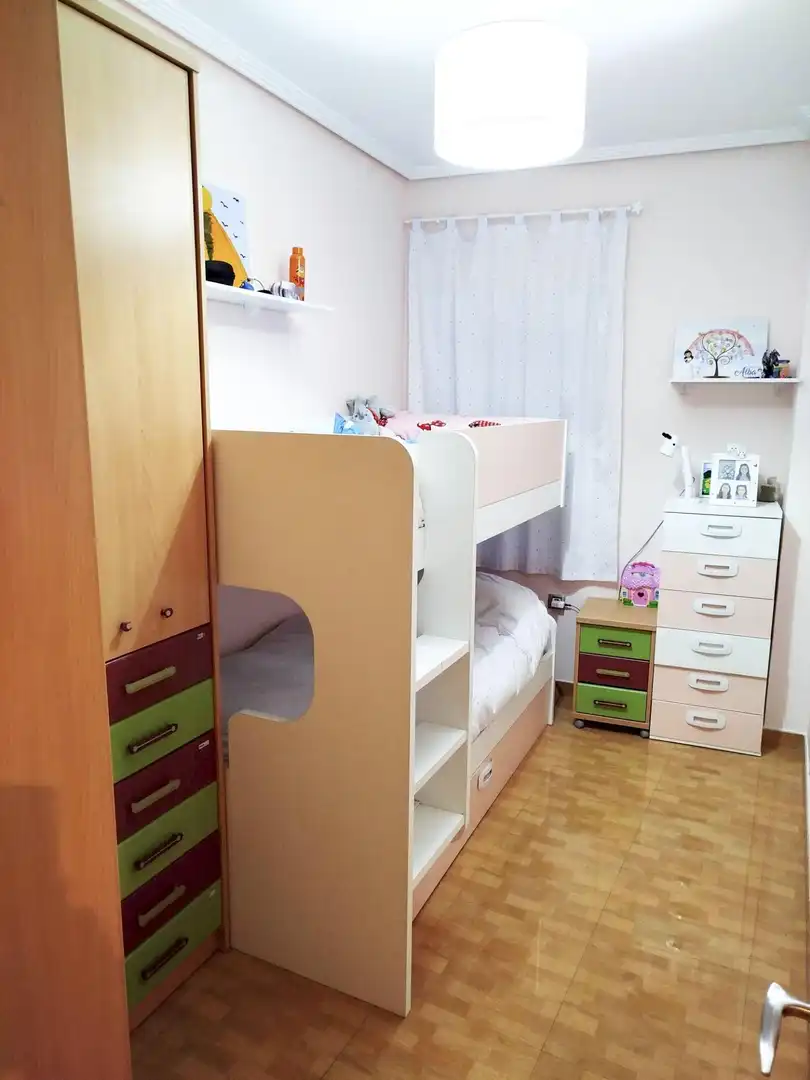 Habitación de Piso en venta en Jaén