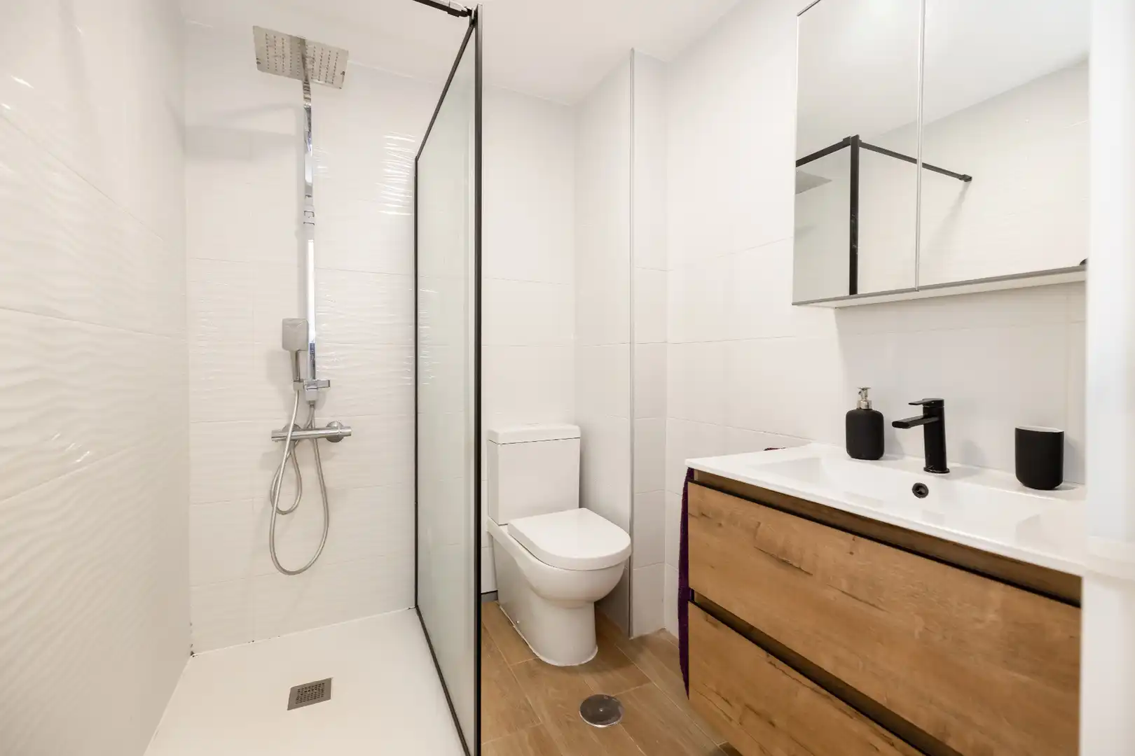 Baño de Casa adosada en venta en Málaga con Aire acondicionado, Calefacción y Jardín privado