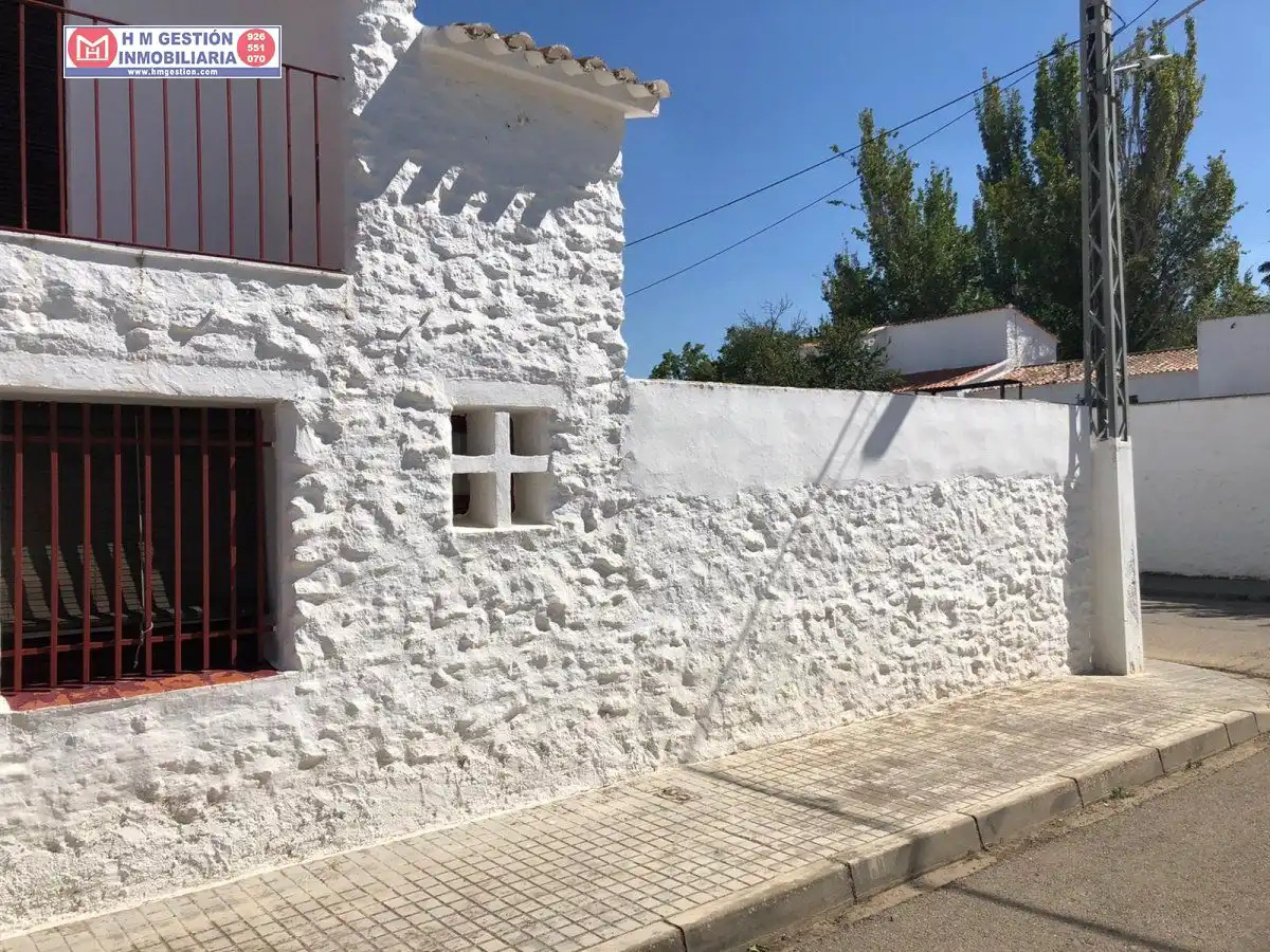 Vista exterior de Casa o xalet en venda en Alcázar de San Juan amb Terrassa