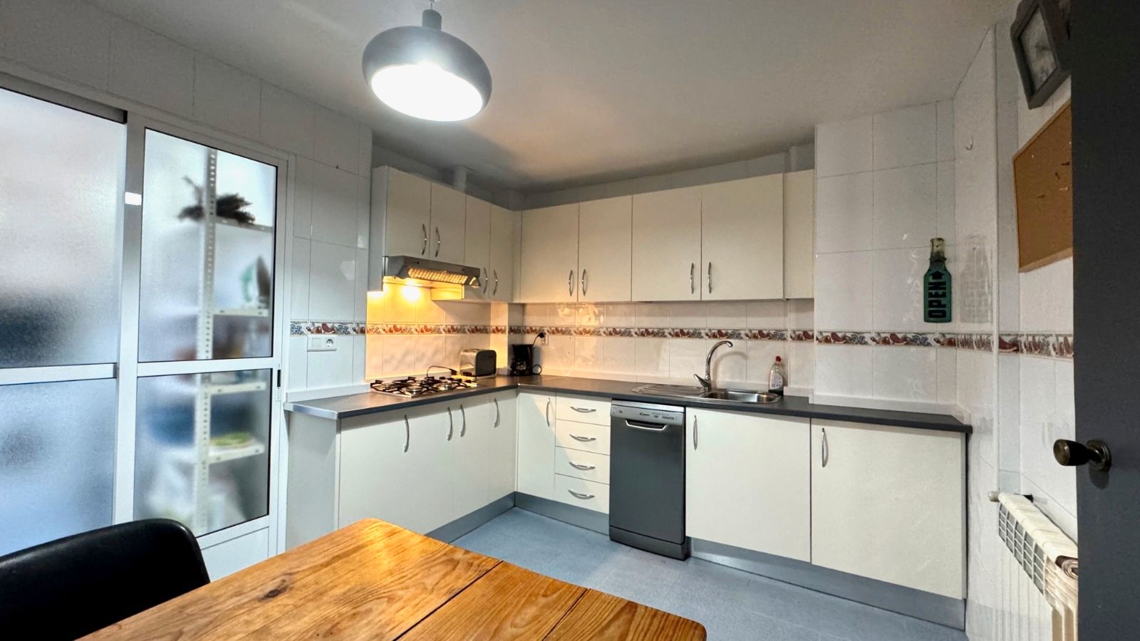 Kitchen of Flat to rent in Cáceres Capital  with Air Conditioner, Heating and Parquet flooring