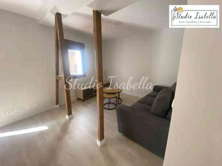 Bedroom of Flat for share in Toledo  with Air Conditioner, Heating and Furnished