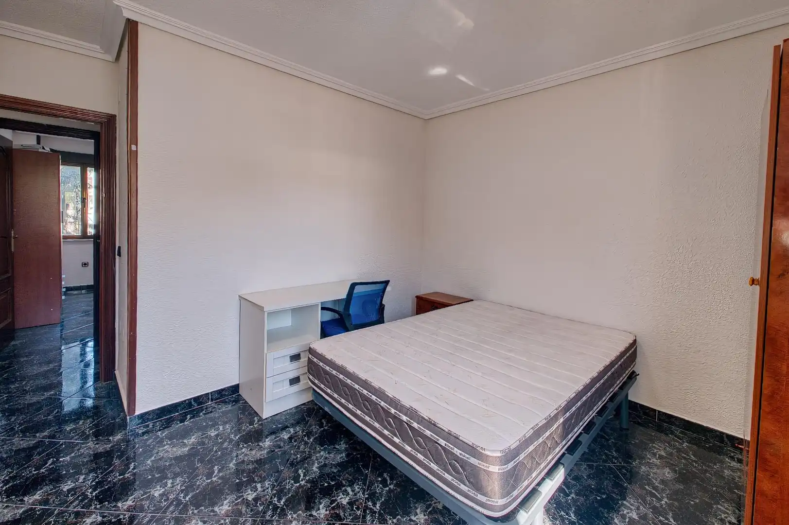Bedroom of Flat for sale in Jaén