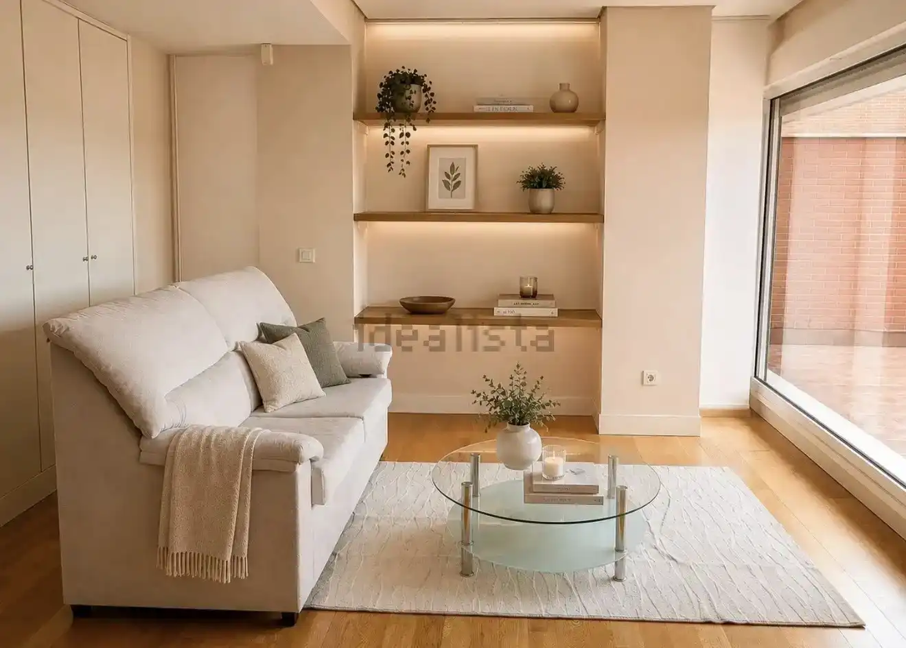 Wohnzimmer von Wohnung zur Miete in  Madrid Capital mit Klimaanlage und Balkon